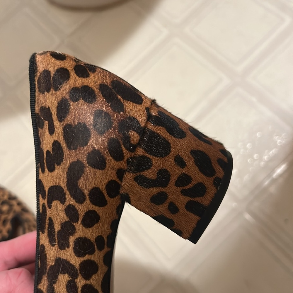 Banana Republic Leopard Print hair calf Women's block heeled Loafers - Picture 11 of 12